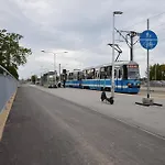 West / Parking Free Апартаменты