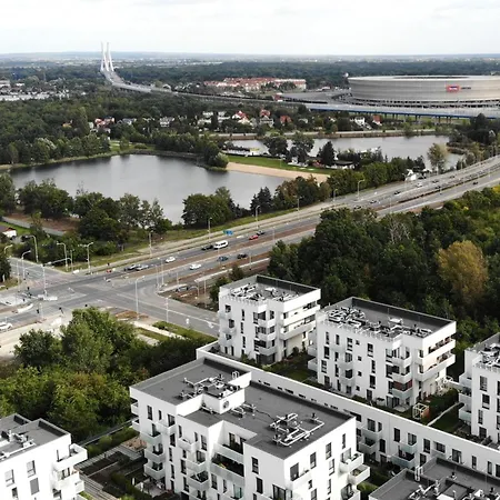 West / Parking Free Апартаменти Вроцлав