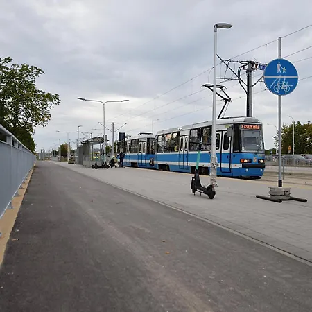 West / Parking Free 公寓